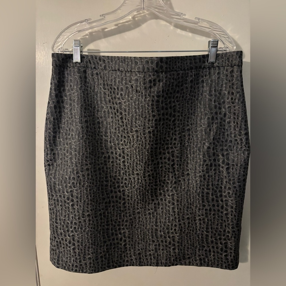 LOFT Charcoal Textured Pencil Skirt